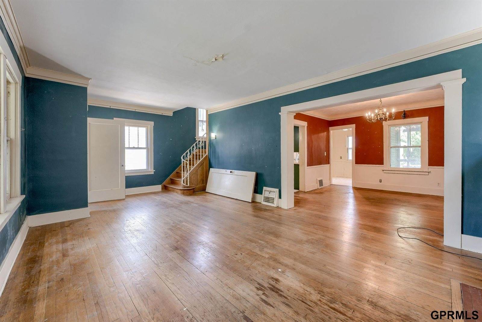 5020 Izard Street, Omaha, NE 68132