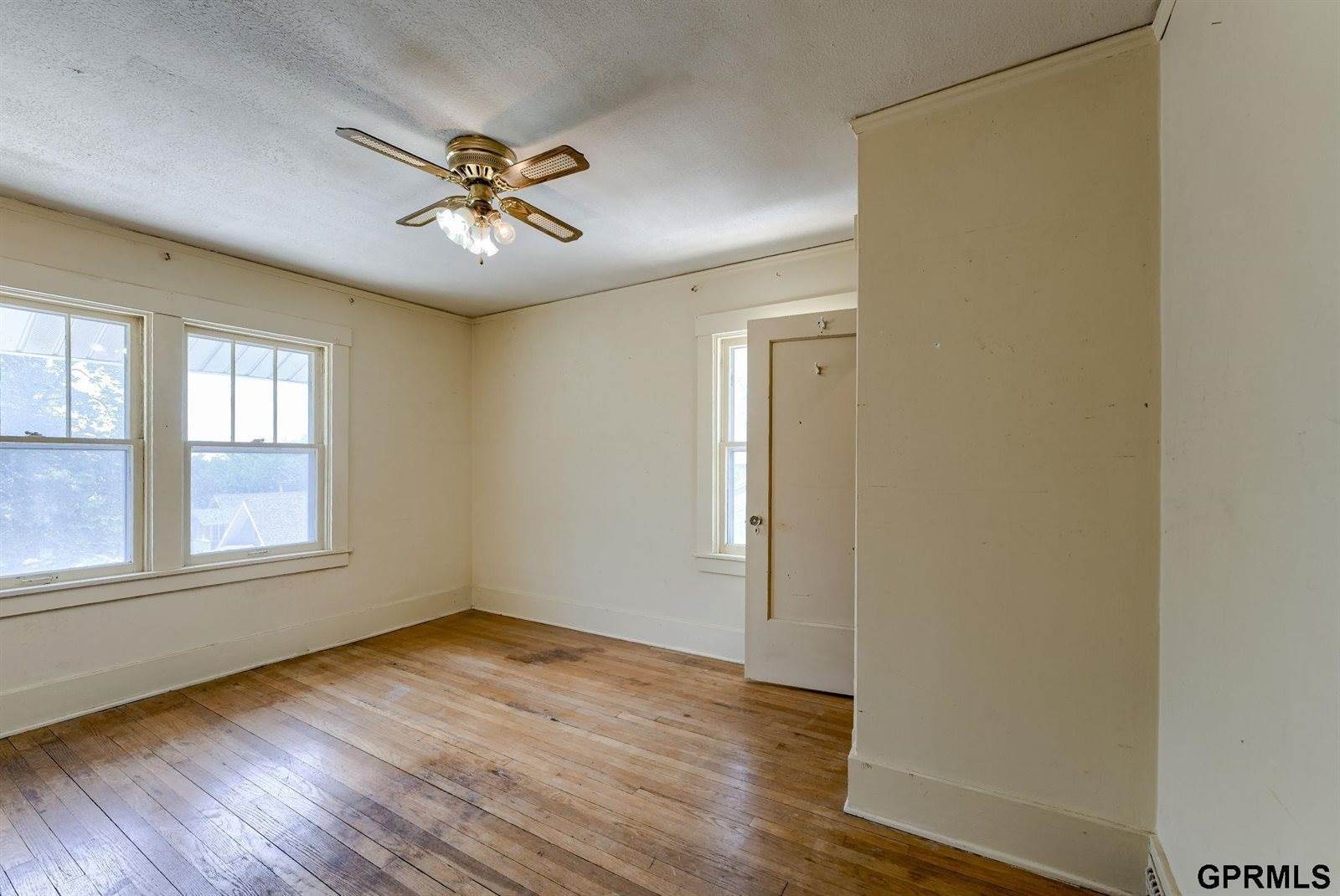 5020 Izard Street, Omaha, NE 68132