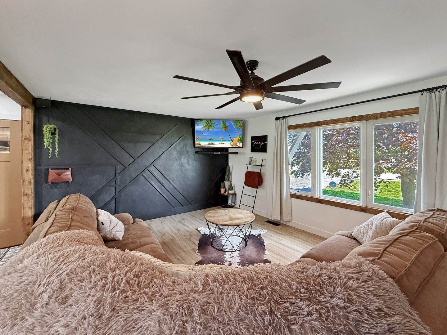 3974 East Cedarville Road, Dakota, IL 61018