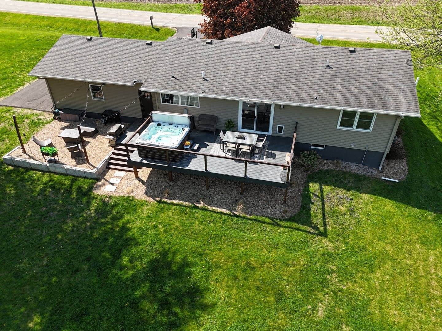 3974 East Cedarville Road, Dakota, IL 61018