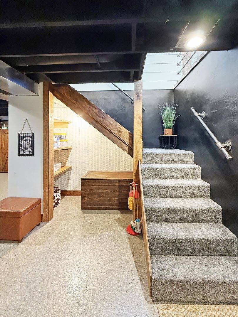 3974 East Cedarville Road, Dakota, IL 61018