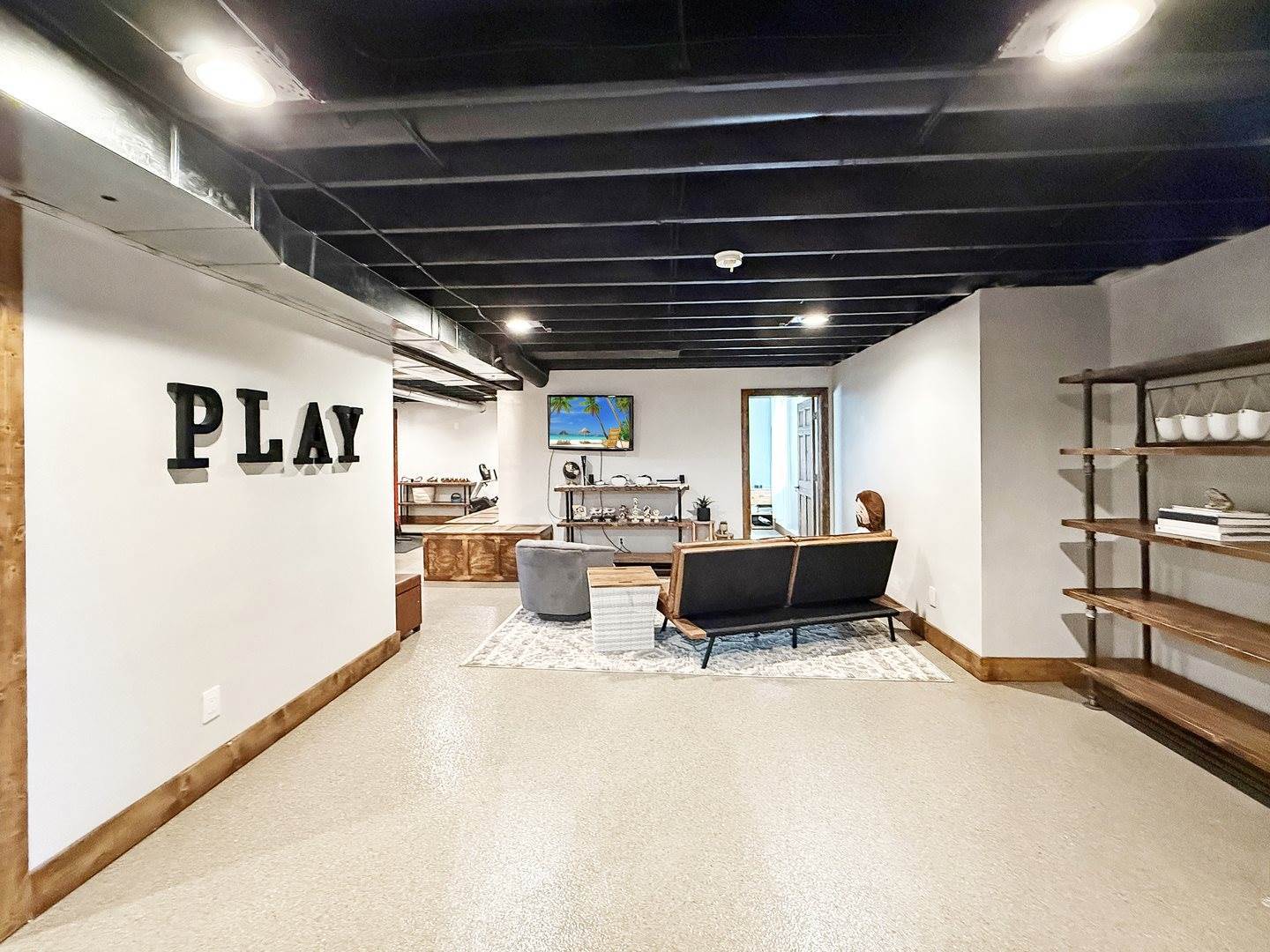 3974 East Cedarville Road, Dakota, IL 61018