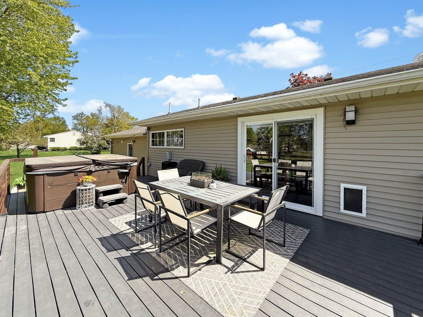 3974 East Cedarville Road, Dakota, IL 61018