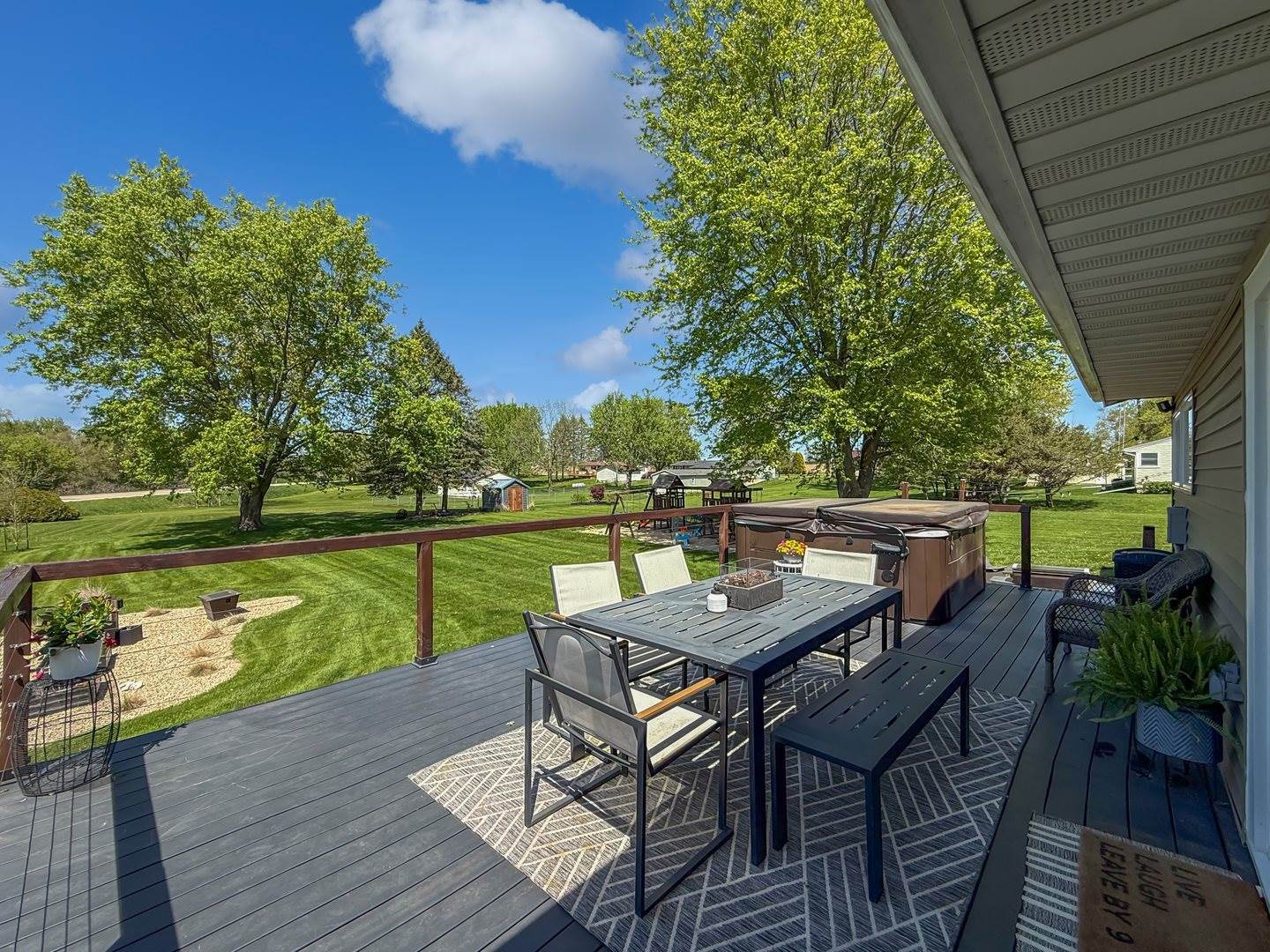 3974 East Cedarville Road, Dakota, IL 61018