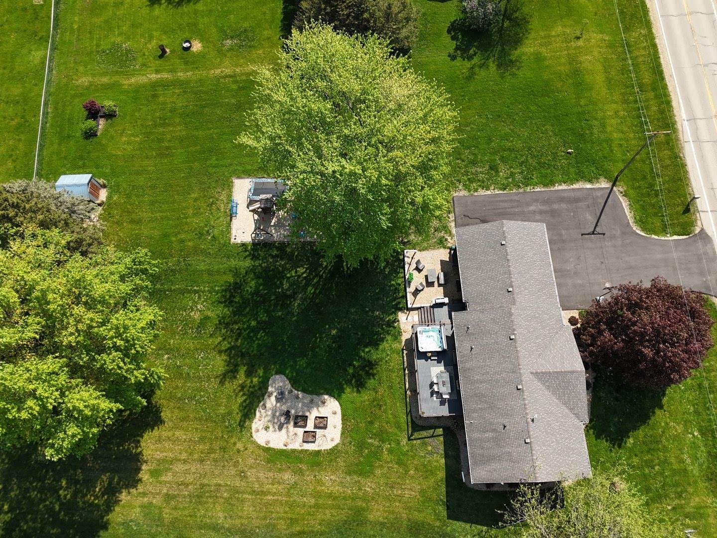 3974 East Cedarville Road, Dakota, IL 61018