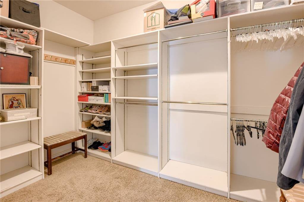 601 SW Forestpark Lane, Lee's Summit, MO 64081