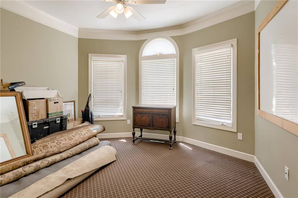 601 SW Forestpark Lane, Lee's Summit, MO 64081