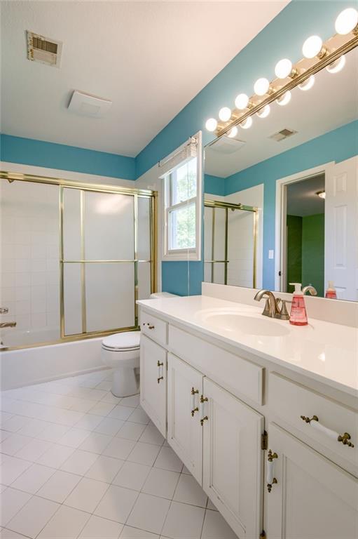 601 SW Forestpark Lane, Lee's Summit, MO 64081