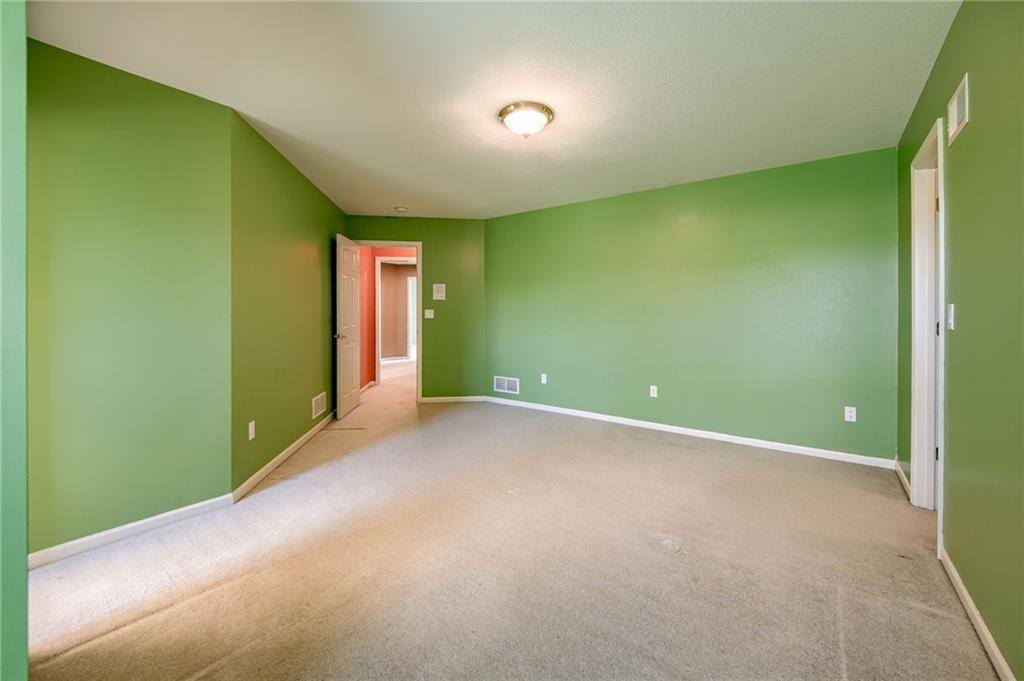 601 SW Forestpark Lane, Lee's Summit, MO 64081