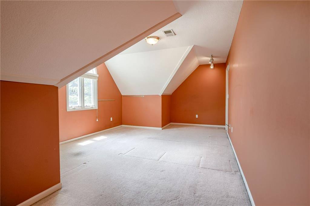 601 SW Forestpark Lane, Lee's Summit, MO 64081