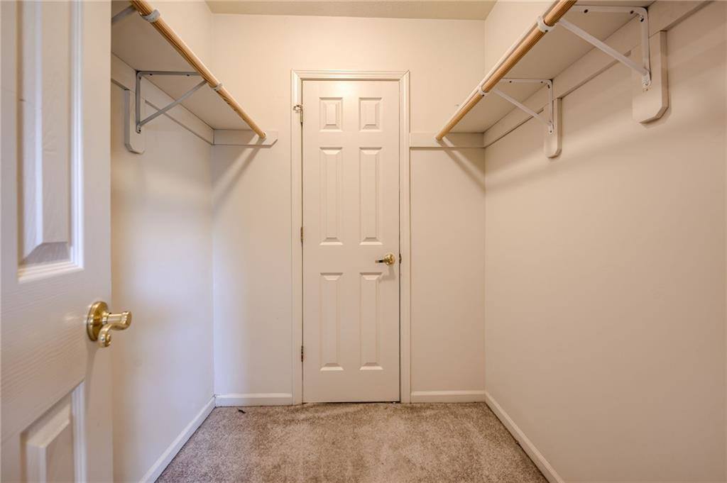 601 SW Forestpark Lane, Lee's Summit, MO 64081