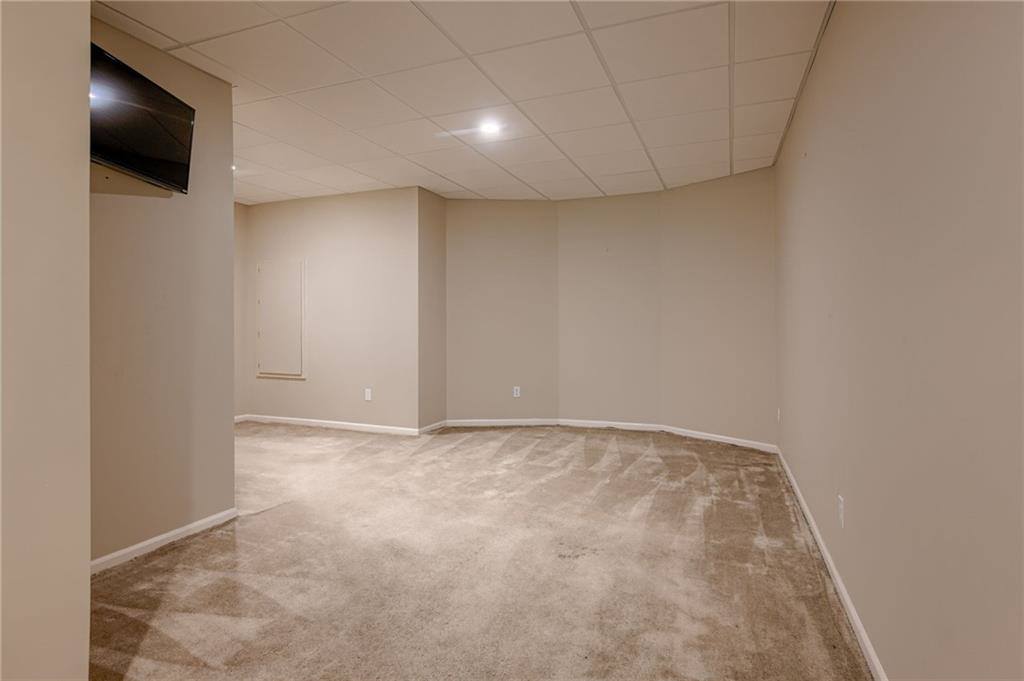 601 SW Forestpark Lane, Lee's Summit, MO 64081