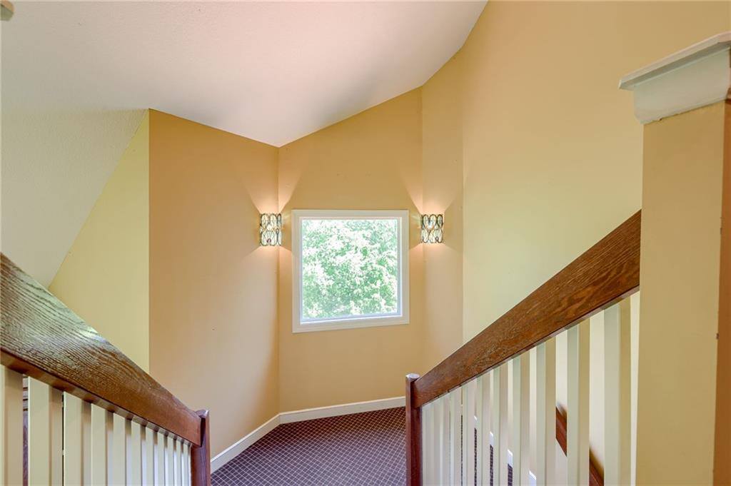 601 SW Forestpark Lane, Lee's Summit, MO 64081