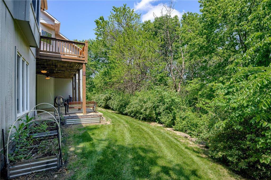 601 SW Forestpark Lane, Lee's Summit, MO 64081