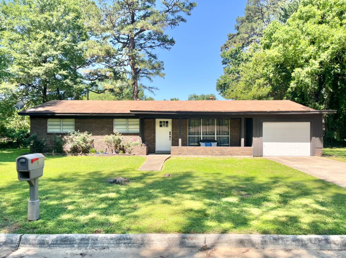 9 Camelia Lane, Texarkana, TX 75503