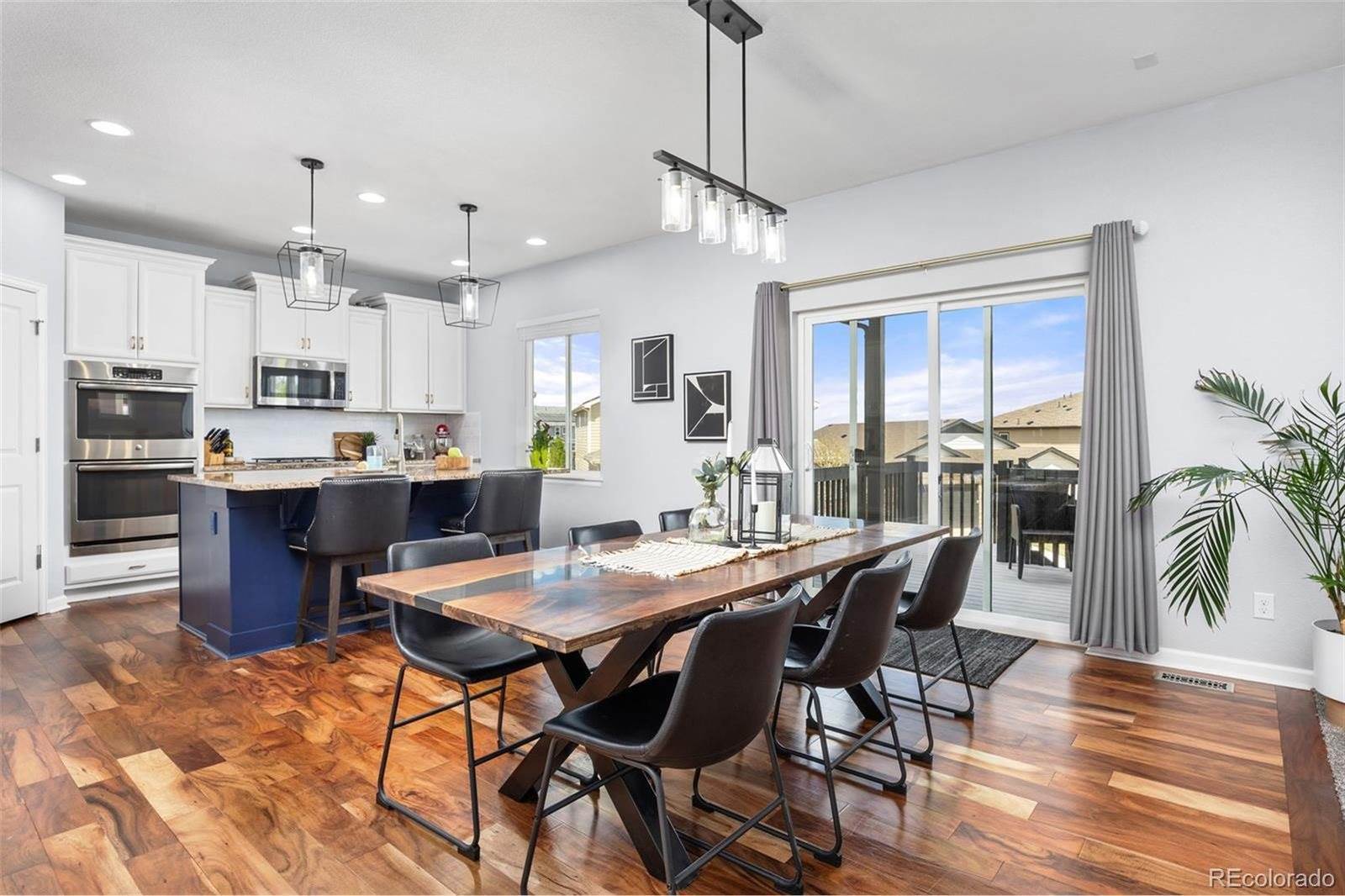 880 Mcmurdo Cir, Castle Rock, CO 80108