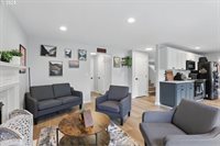 1213 Nichols Ln, ForestGrove, OR 97116