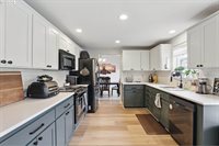 1213 Nichols Ln, ForestGrove, OR 97116