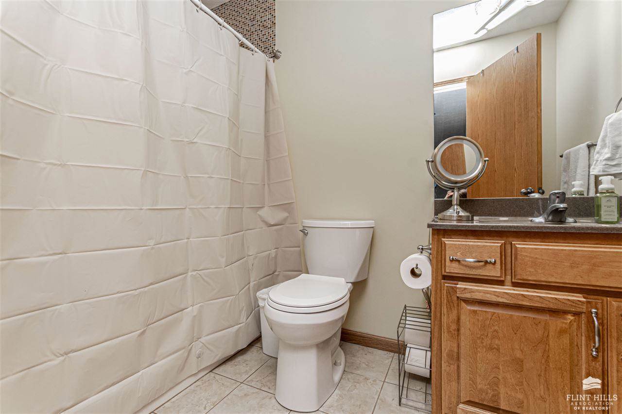 1701 NW 4th Street, Abilene, KS 67410