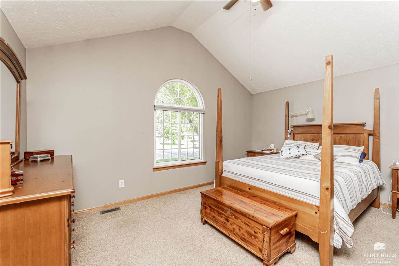 1701 NW 4th Street, Abilene, KS 67410