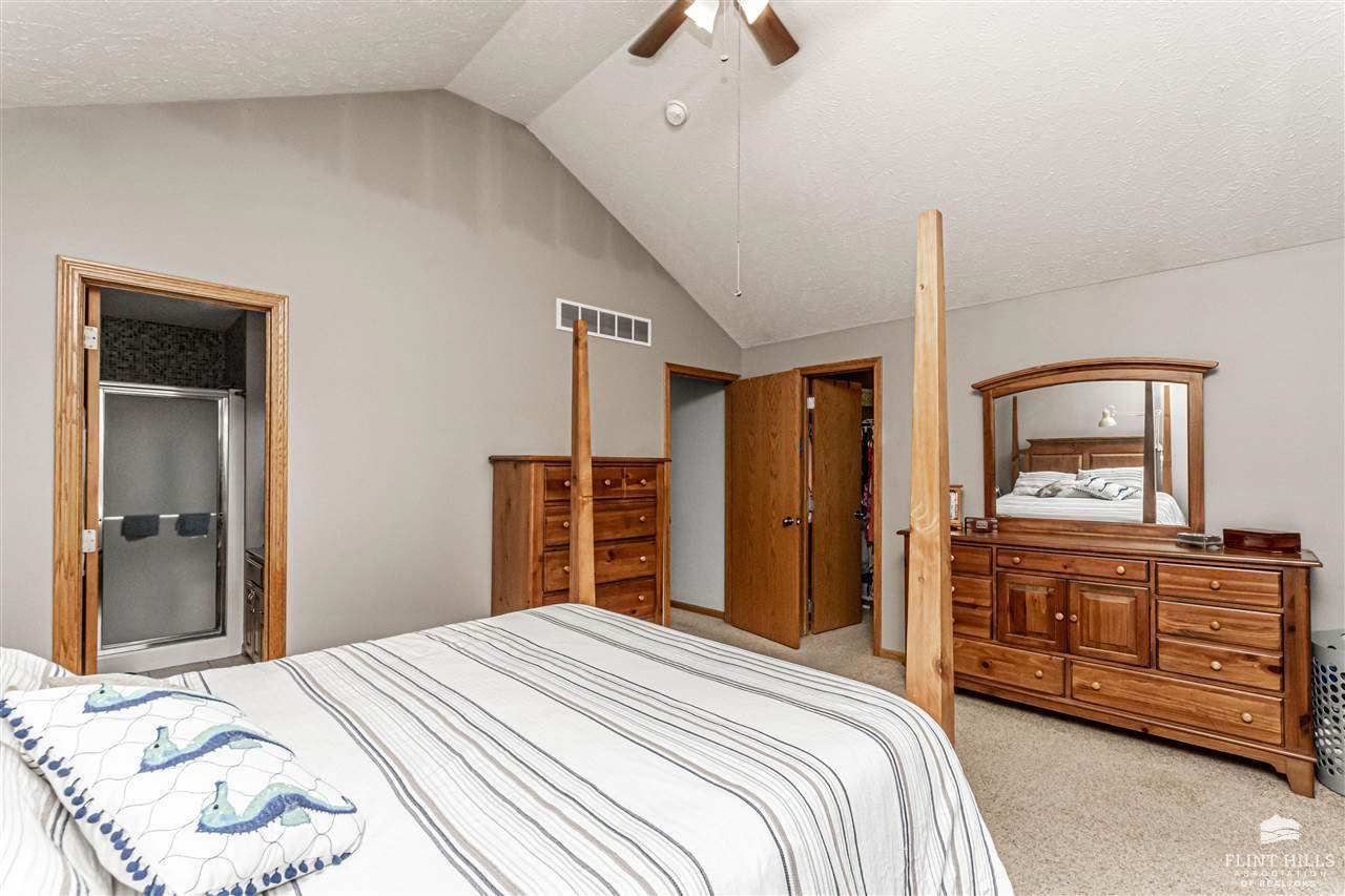 1701 NW 4th Street, Abilene, KS 67410