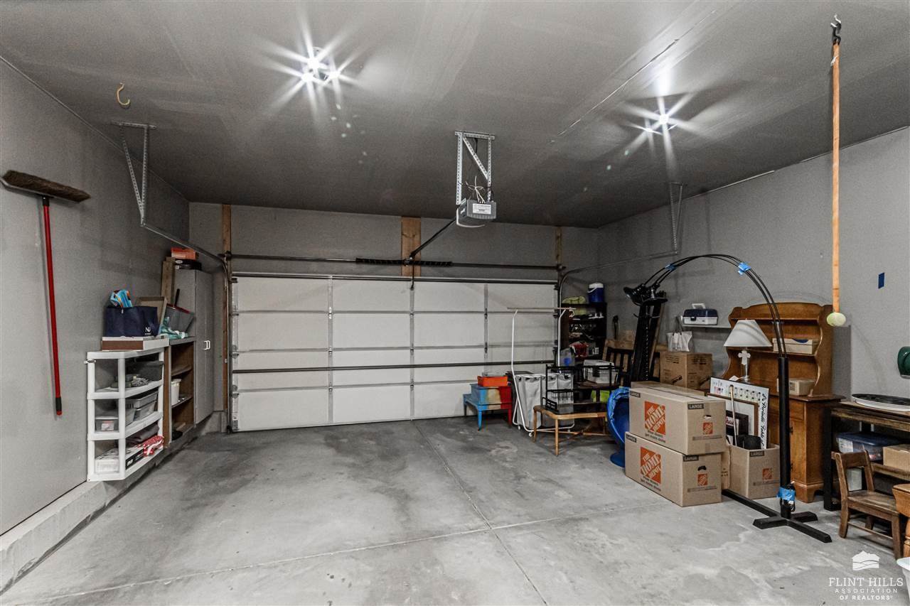 1701 NW 4th Street, Abilene, KS 67410