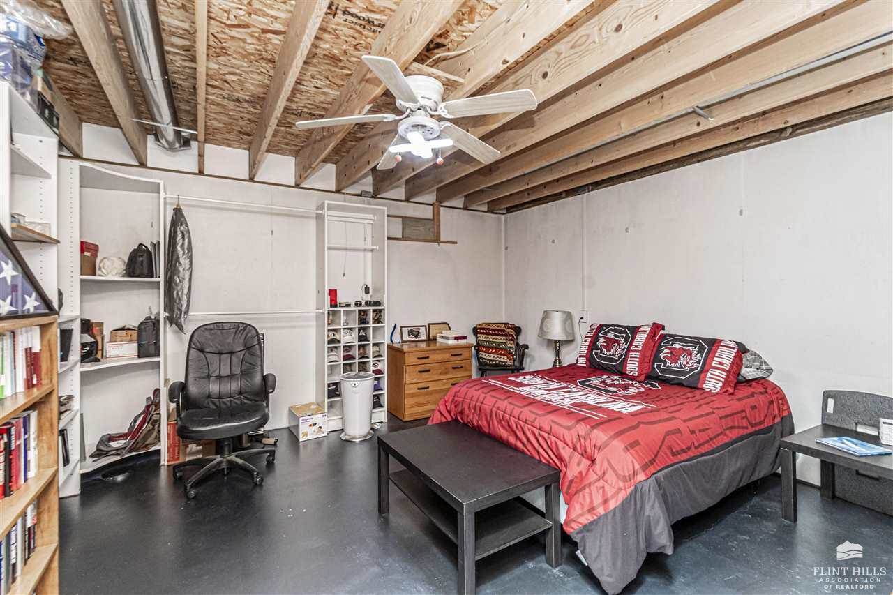 1701 NW 4th Street, Abilene, KS 67410