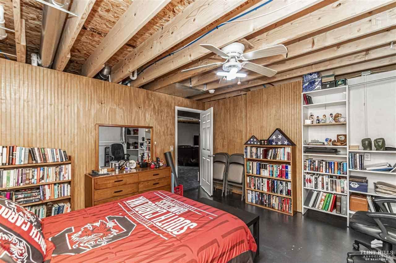 1701 NW 4th Street, Abilene, KS 67410