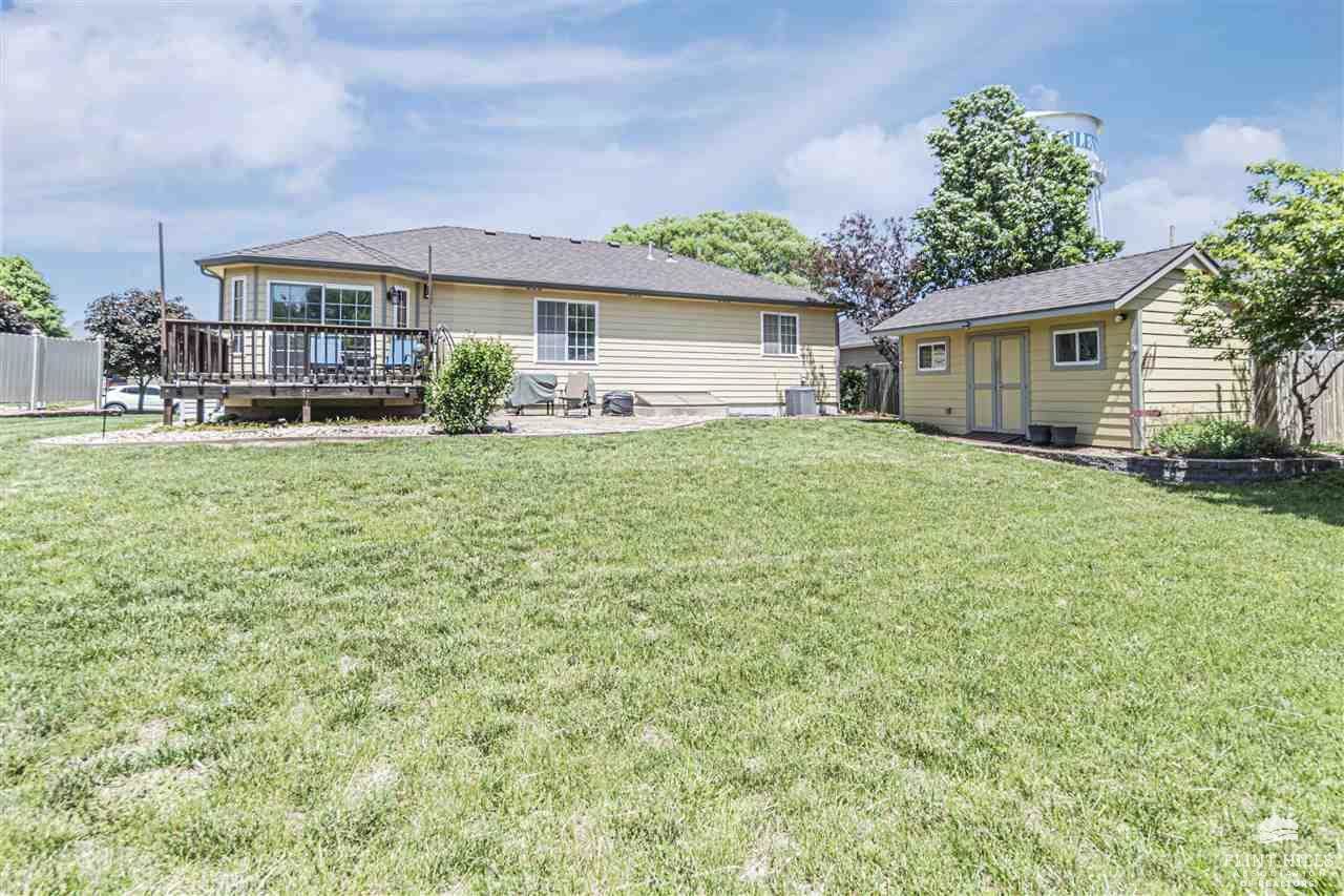 1701 NW 4th Street, Abilene, KS 67410