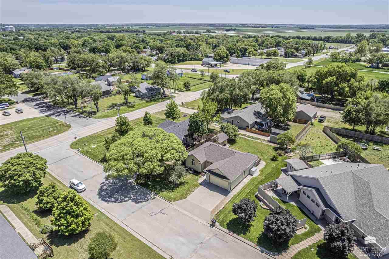 1701 NW 4th Street, Abilene, KS 67410