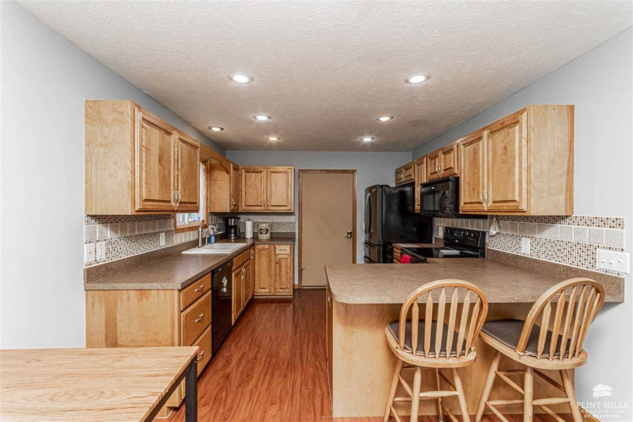 1701 NW 4th Street, Abilene, KS 67410