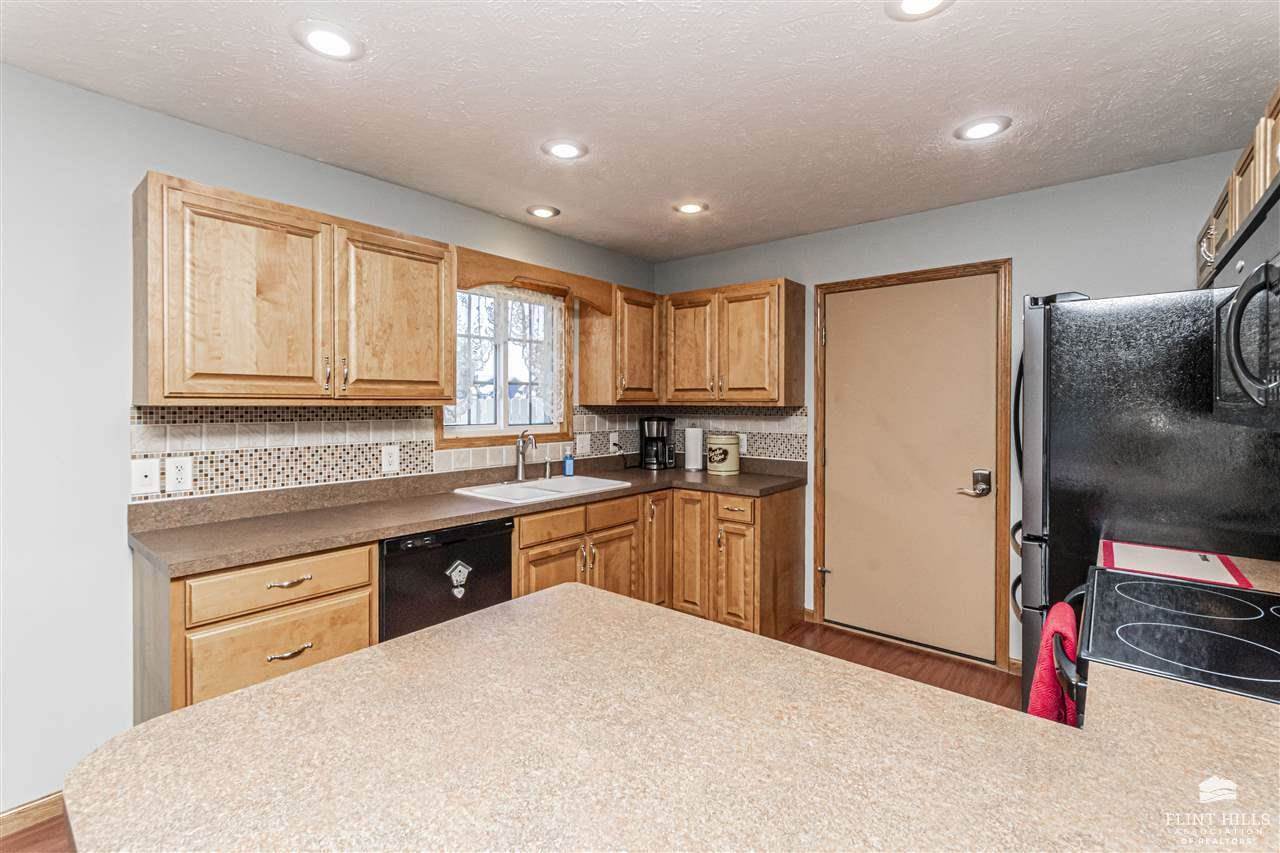 1701 NW 4th Street, Abilene, KS 67410