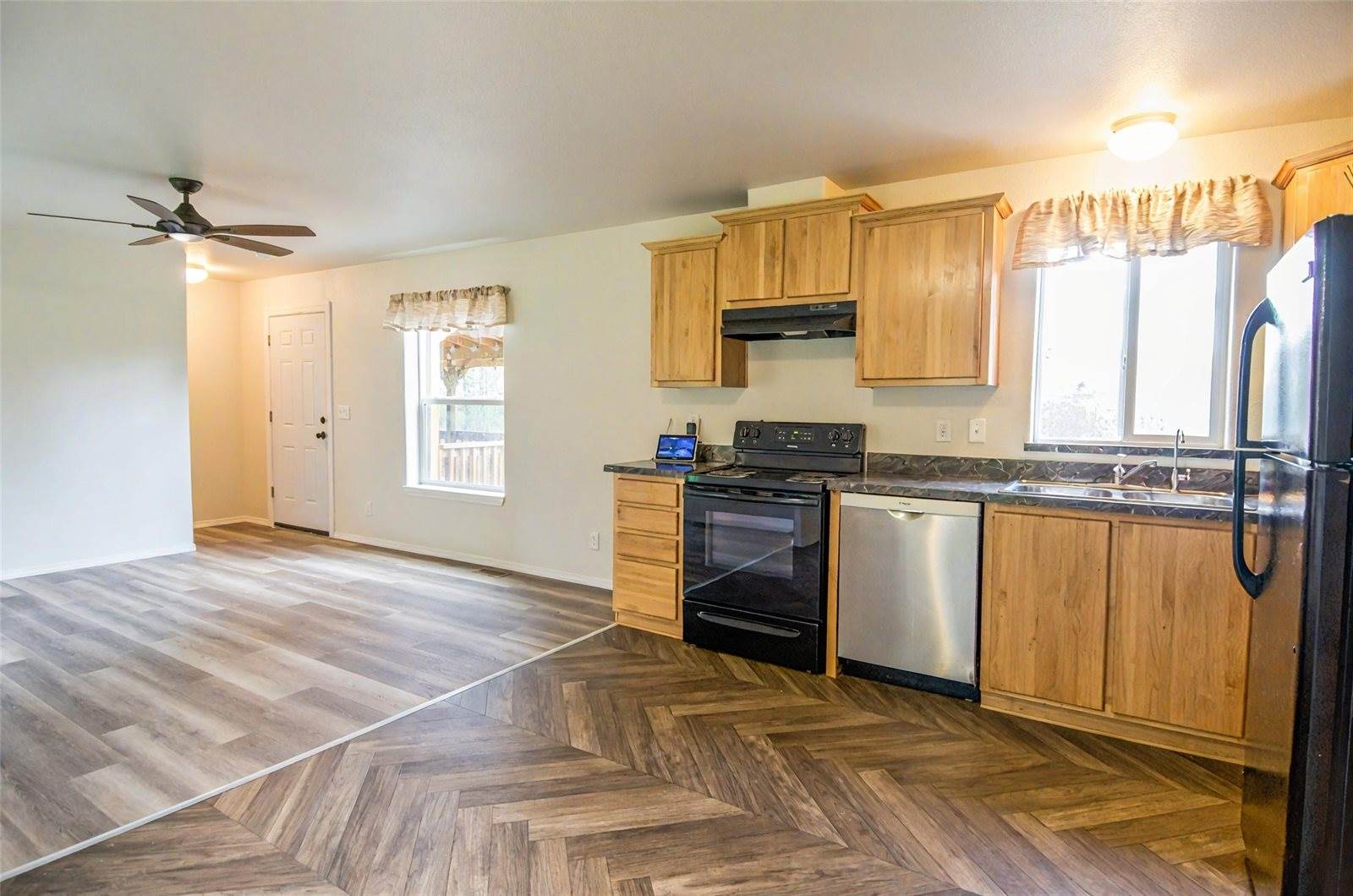 315 Osprey Way, Marion, MT 59925