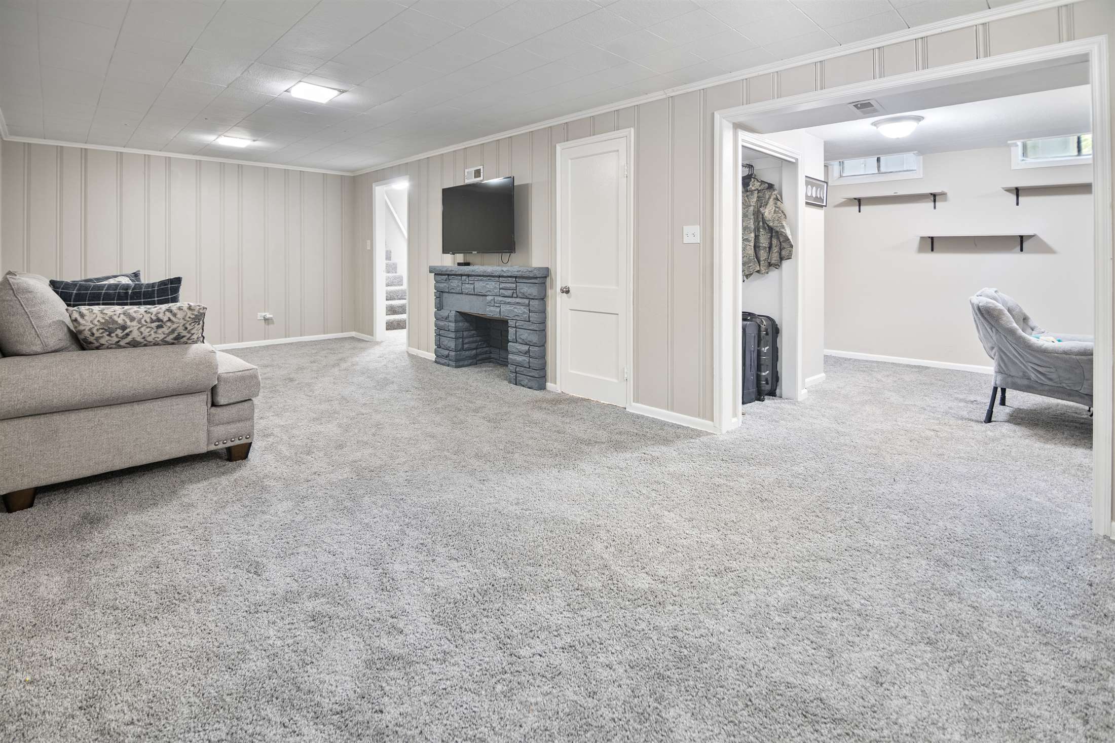 2146 South Old Manor Rd, Wichita, KS 67218