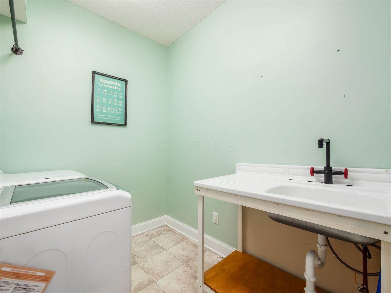 9684 Shawnee Trail, Powell, OH 43065