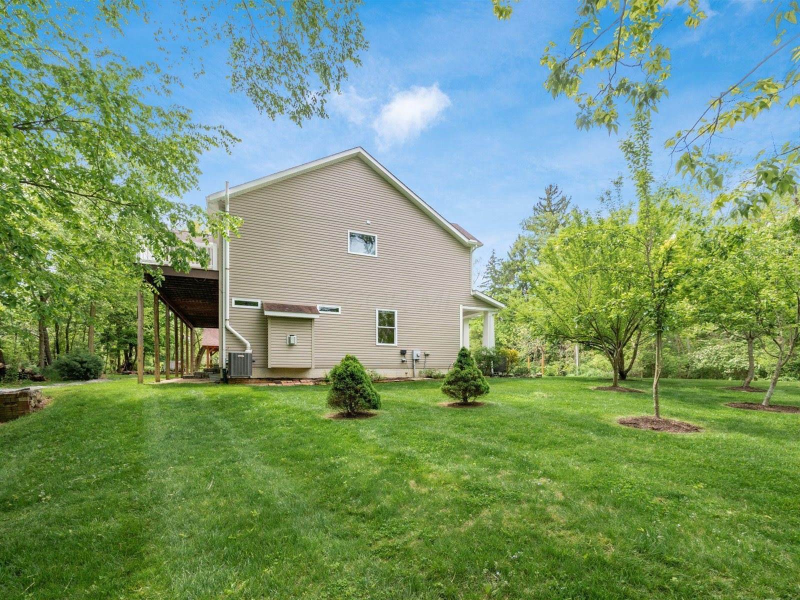 9684 Shawnee Trail, Powell, OH 43065