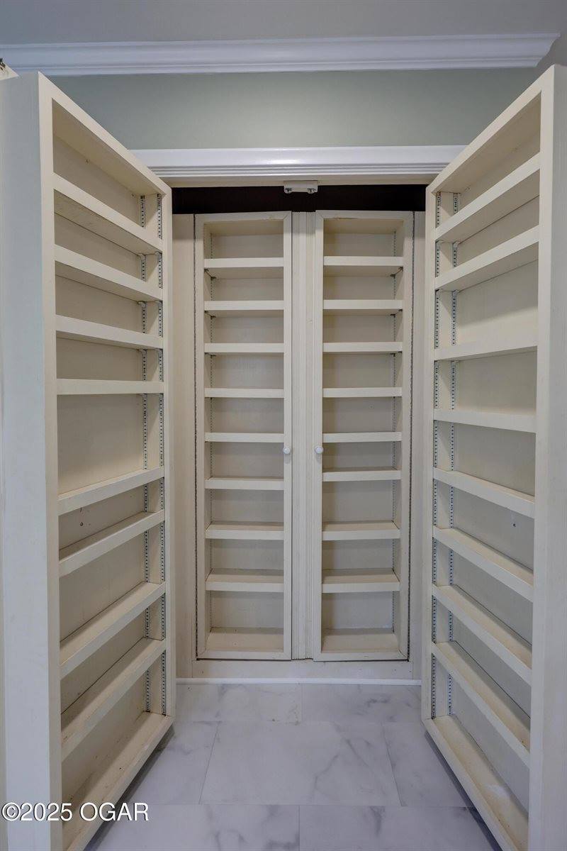 2214 Carolina Avenue, Joplin, MO 64801