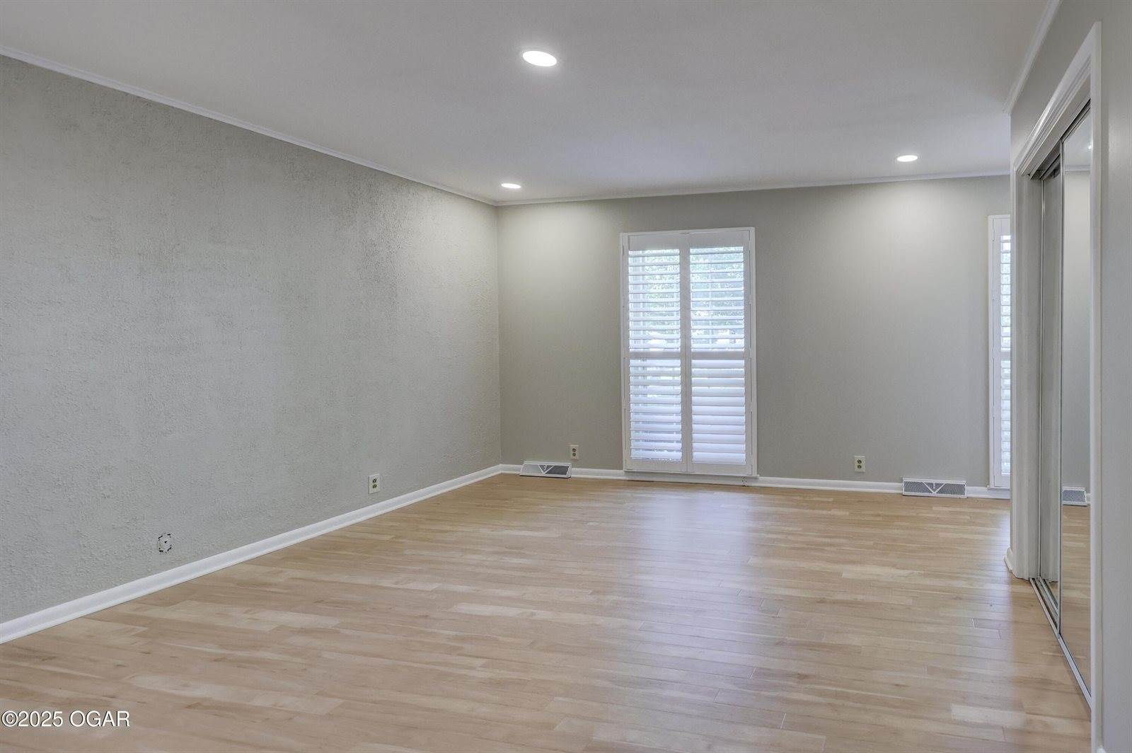 2214 Carolina Avenue, Joplin, MO 64801