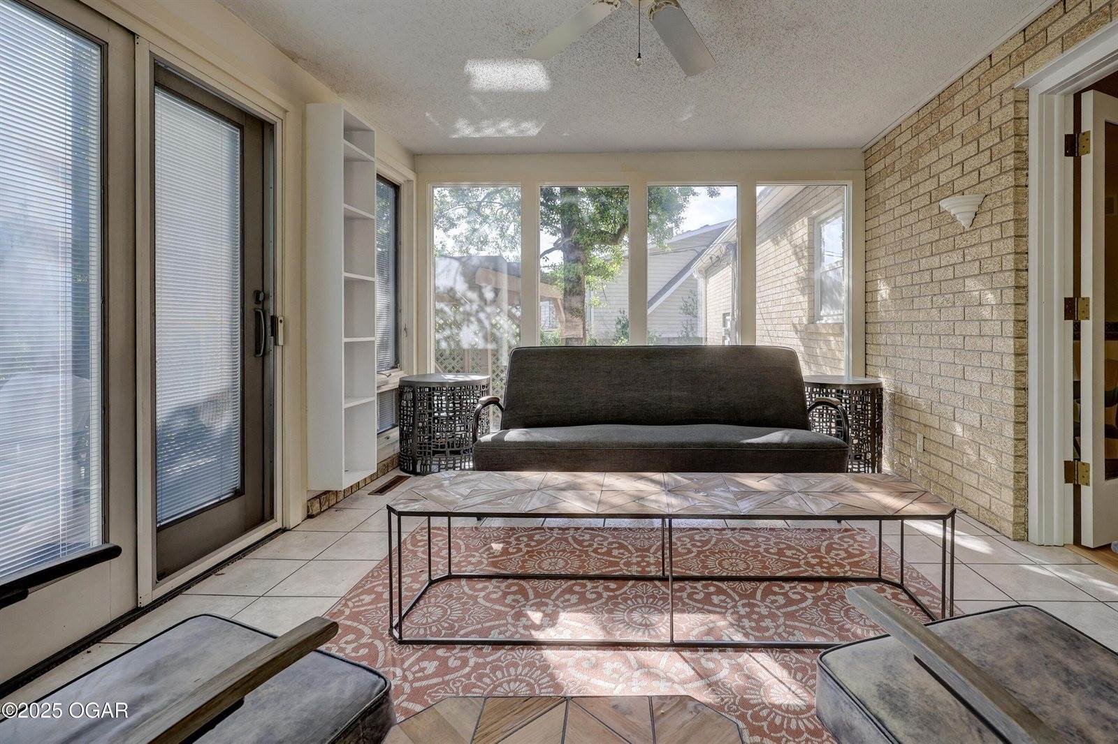 2214 Carolina Avenue, Joplin, MO 64801