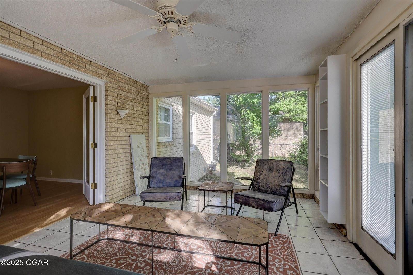 2214 Carolina Avenue, Joplin, MO 64801