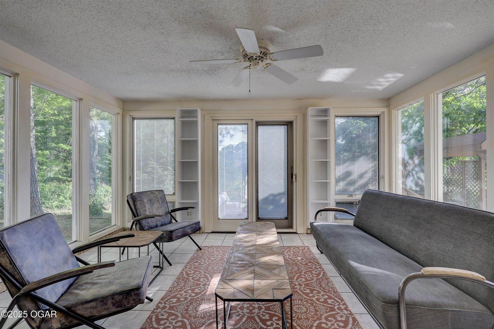 2214 Carolina Avenue, Joplin, MO 64801