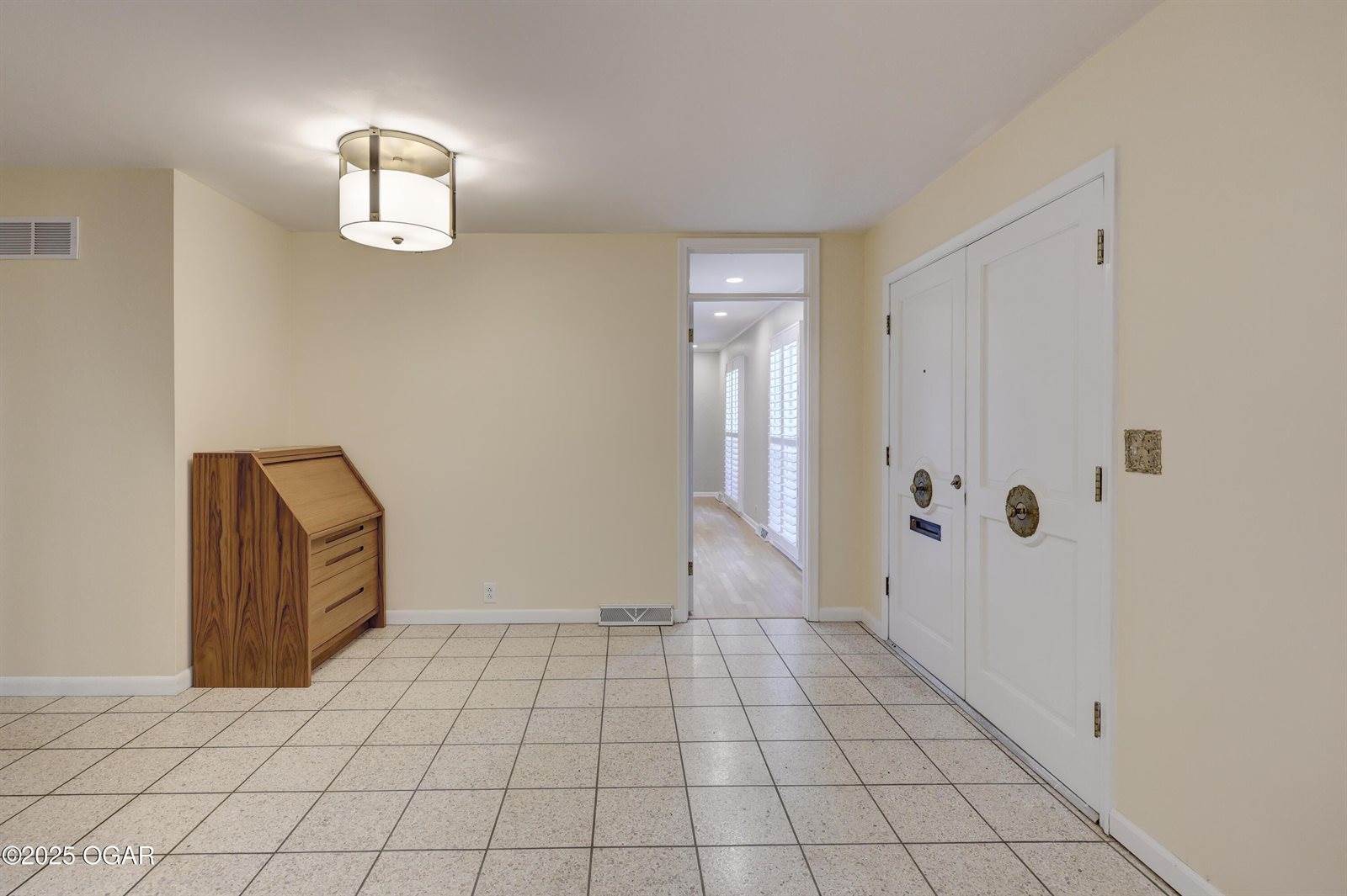 2214 Carolina Avenue, Joplin, MO 64801