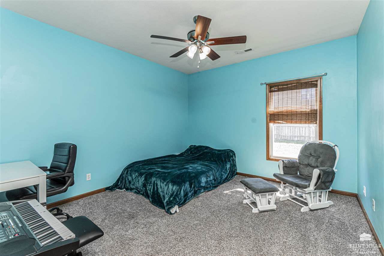 1507 Meadowbrooke Lane, Junction City, KS 66441