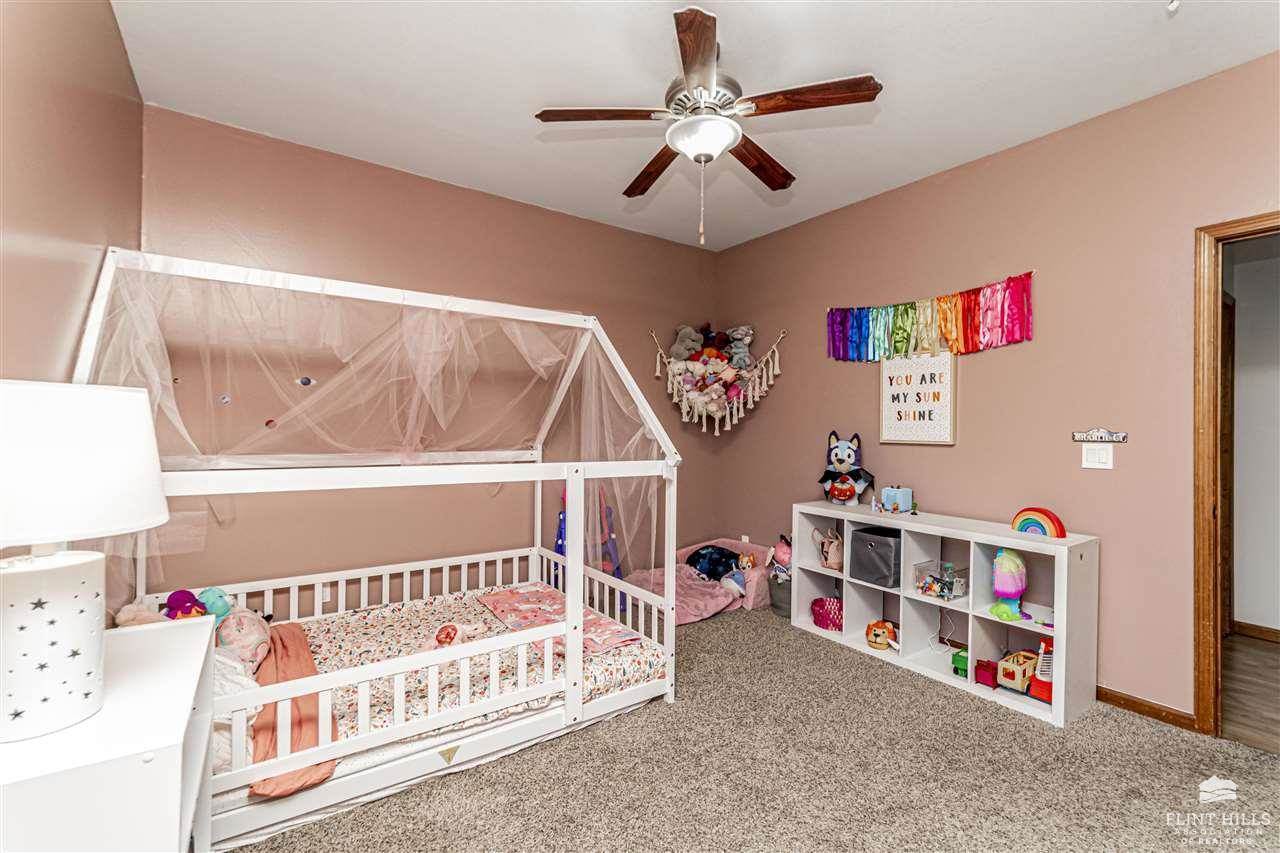 1507 Meadowbrooke Lane, Junction City, KS 66441