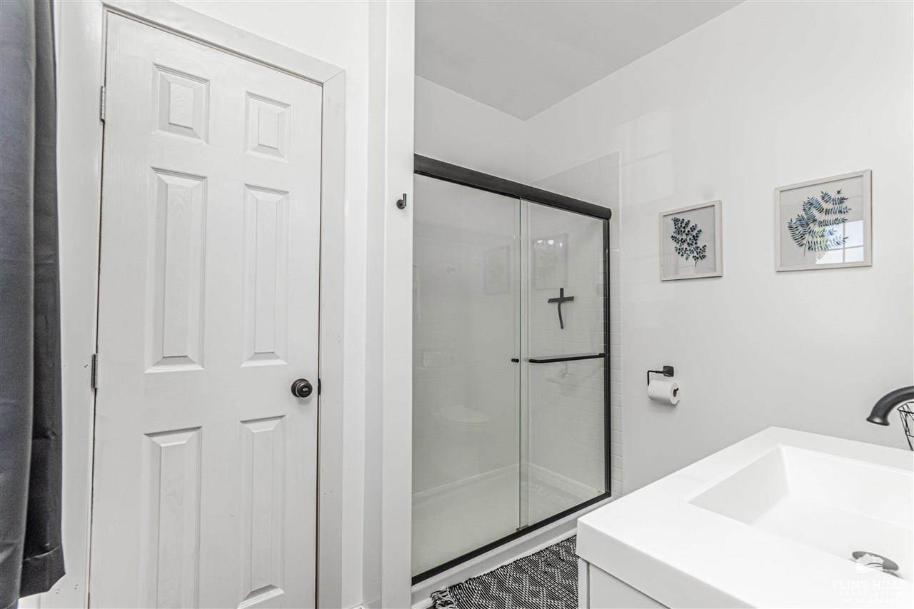 1507 Meadowbrooke Lane, Junction City, KS 66441