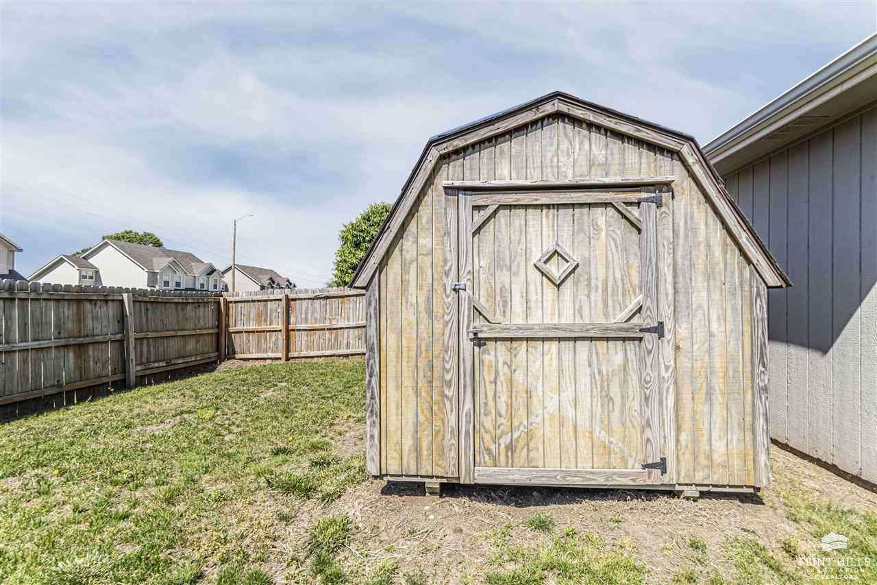 1507 Meadowbrooke Lane, Junction City, KS 66441