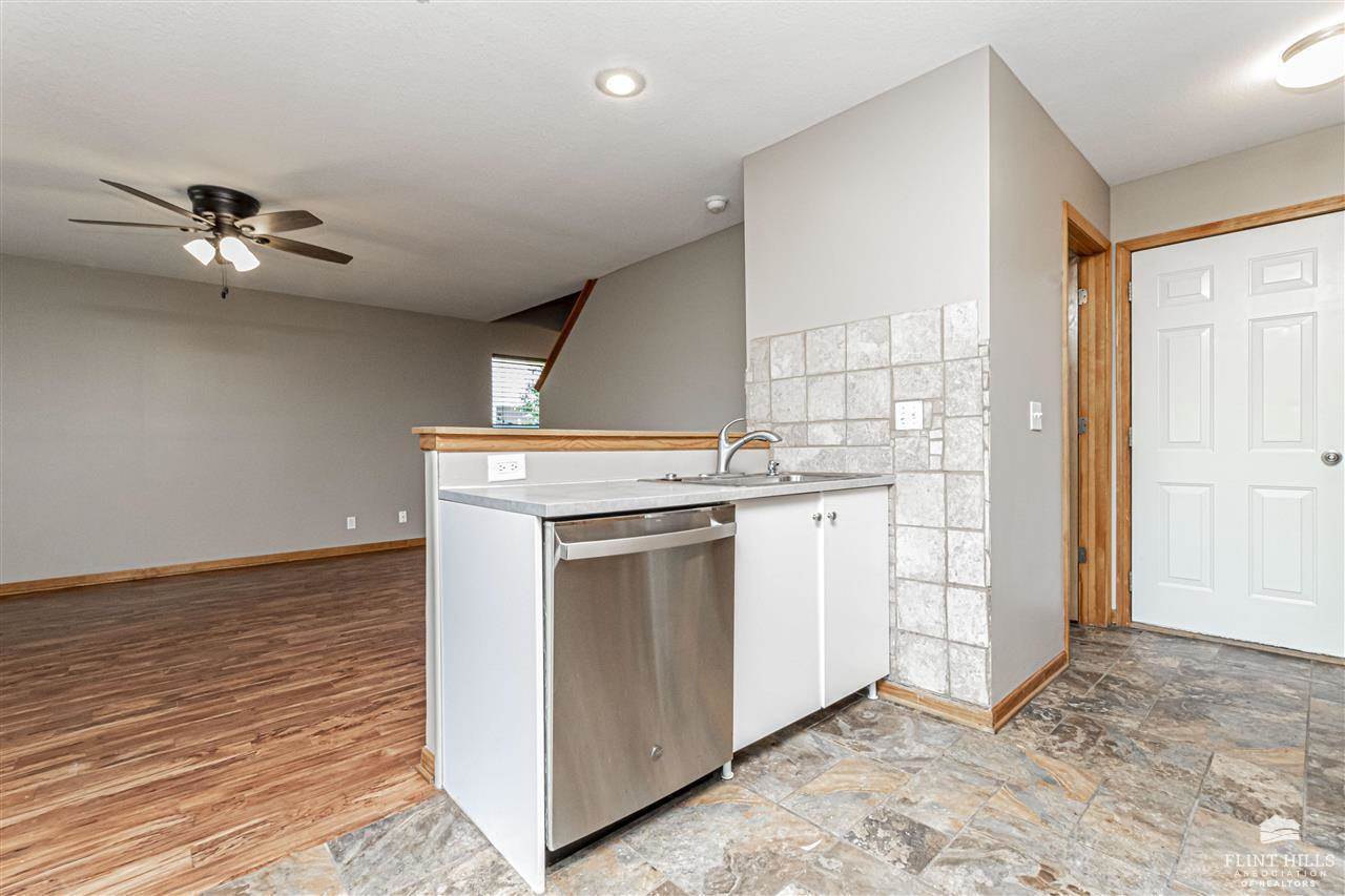 912 Kramer Court, Junction City, KS 66441