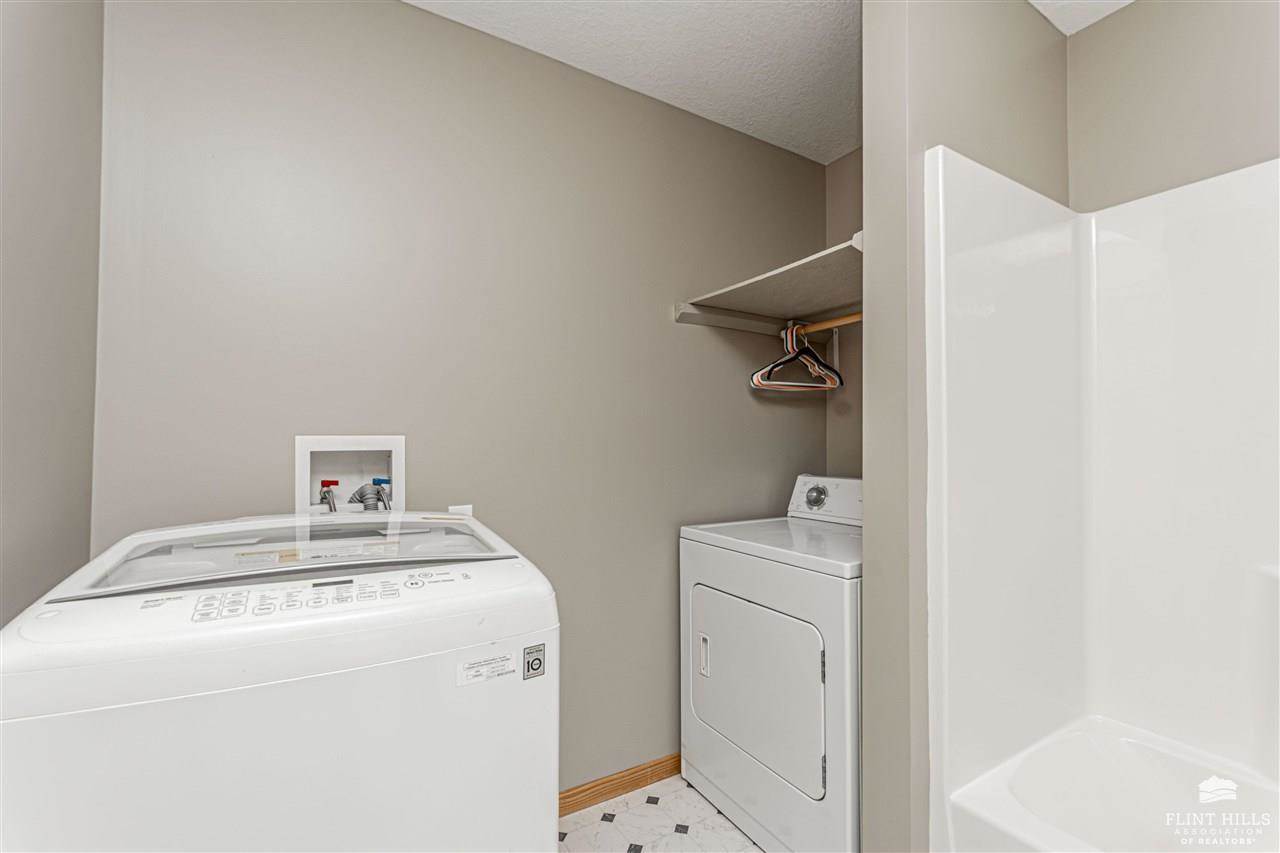 912 Kramer Court, Junction City, KS 66441