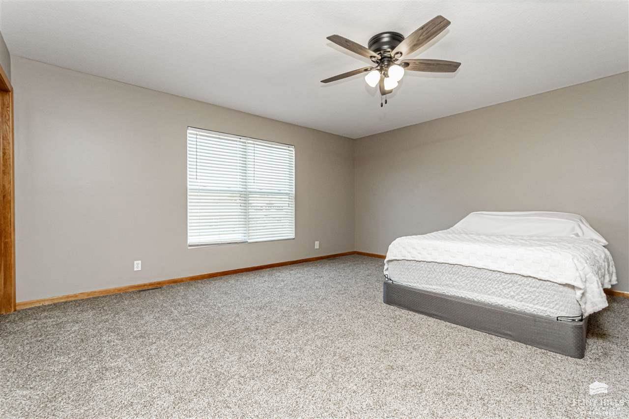 912 Kramer Court, Junction City, KS 66441