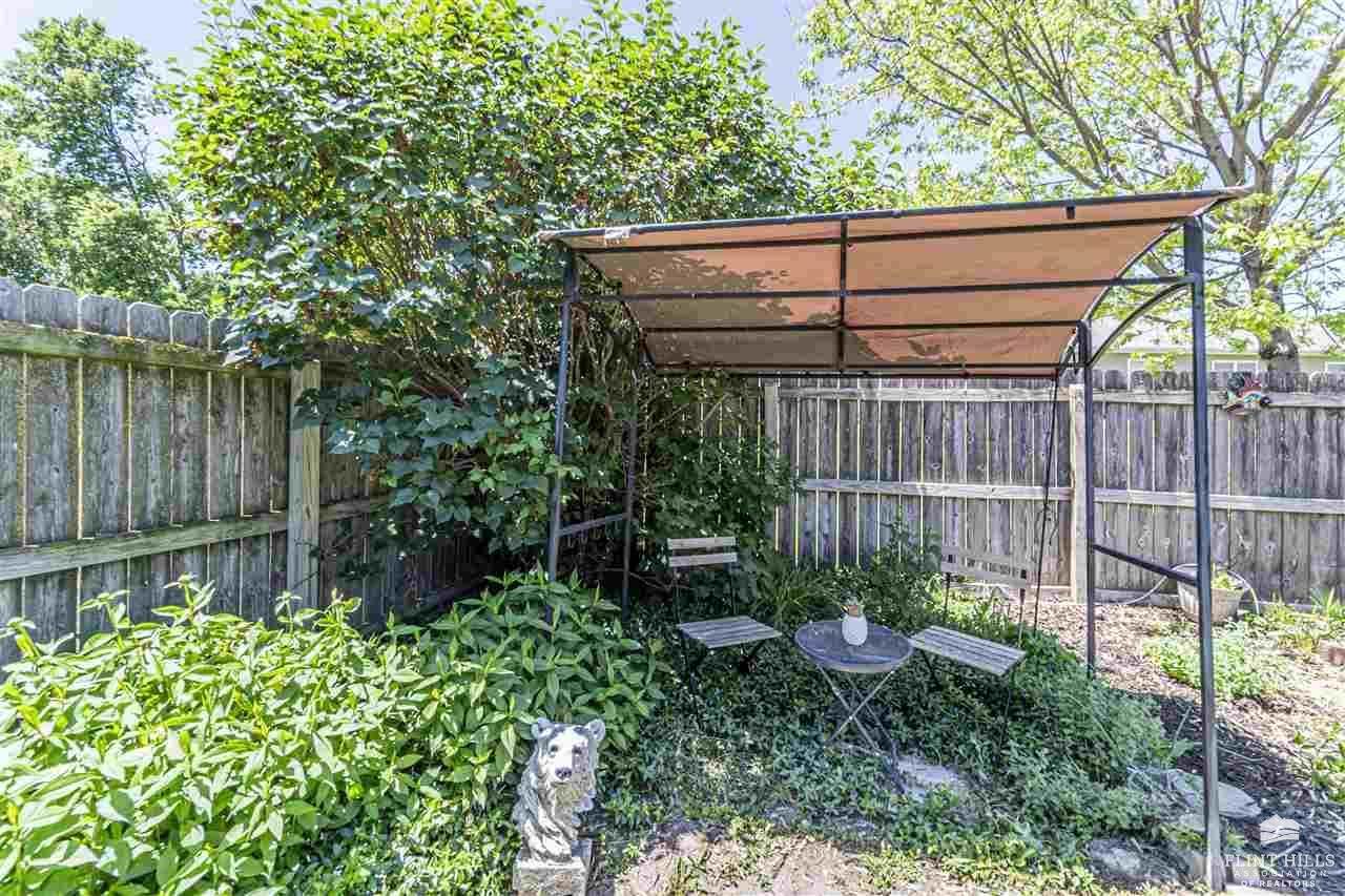 912 Kramer Court, Junction City, KS 66441